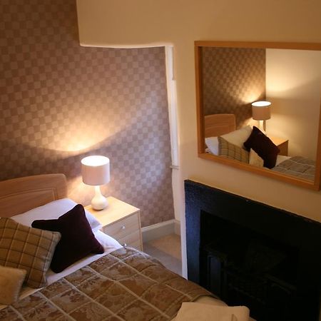 Royal Mile Budget Apartments 에든버러 객실 사진